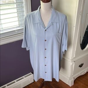 Tommy Bahama Sky Blue Button-Up Shirt xl